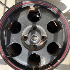 日産キューブ 14インチホイールの画像