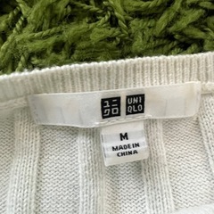 UNIQLO ニット　長袖の画像