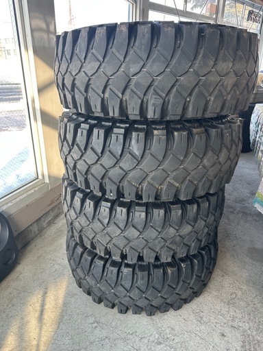 クリーピークローラー　37×12.50R16