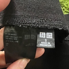 UNIQLO タイトスカート　ブラックの画像