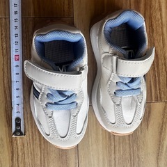 新品こども靴スニーカー13cmの画像