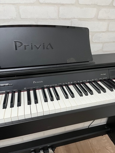 電子ピアノ　CASIO PX-760