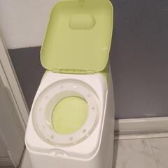 アップリカ　オムツごみばこの画像