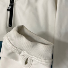 ANTHEMスノーボードウェアの画像