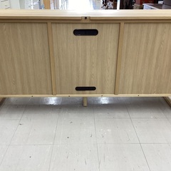 【トレファクマーケット千葉おゆみ野店】ご来店いただける方限定！karimoku (カリモク) サイドボード ナチュラル 3枚扉 オーク材 QU5850 幅160㎝ のご紹介です！の画像