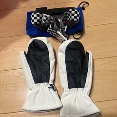 スキー　スノボー　グローブとゴーグルセットの画像