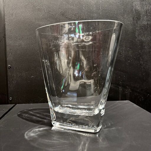 N 21208  ガラス花瓶    ◆大阪市内・東大阪市他 6,000円以上ご購入で無料配達いたします！◆ ※京都・高槻・枚方方面◆神戸・西宮・尼崎方面◆生駒方面　それぞれ条件付き無料配送あり！