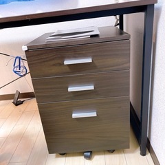 ニトリテーブル、オフィスチェア、デスクワゴン、ikea ランプセットの画像