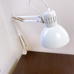 ニトリテーブル、オフィスチェア、デスクワゴン、ikea ランプセットの画像