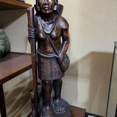 木彫　フィリピン土産　水くみ女の画像