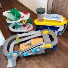 【トミカ】やまのぼりドライブ/アクション高速道路/ダブルアクショ...