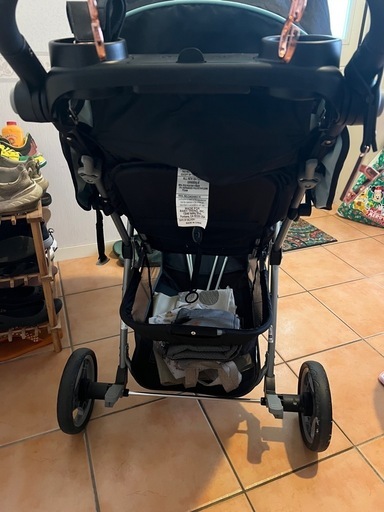 ベビーカー　チャイルドシートセットほぼ新品