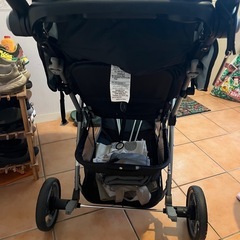 ベビーカー　チャイルドシートセットほぼ新品の画像
