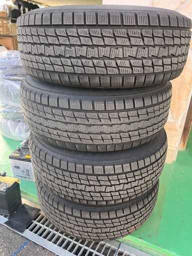 V75パジェロスタッドレス