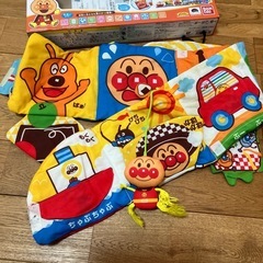 アンパンマン　しかけいっぱい布えほんの画像