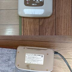 コウデン 広電 ホットカーペット 1.5畳相当 フローリングタイプ 暖房 防寒 暖かい KWC-153WB 動作確認済 132×176センチの画像