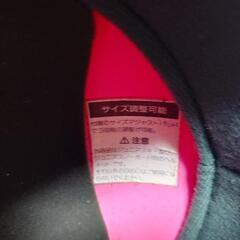 スノーボード、スキー用ヘルメットの画像