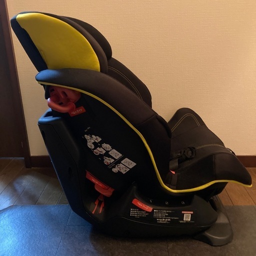 決まりました)チャイルドシート　エールべべ　