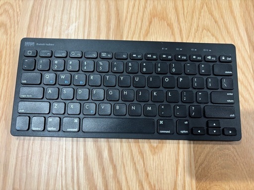 タブレットスタンド機能付き Bluetoothキーボード SKB-BT28BK