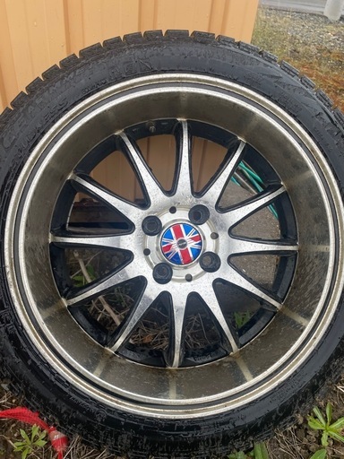 ホイール付きスタッドレス