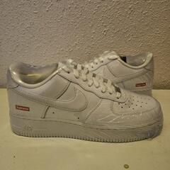 ナイキ エアフォースワン Low supreme