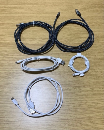 USB-Lightning，Type-Cケーブル、Apple充電器