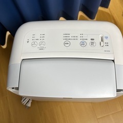 シャープ 冷風・衣類乾燥除湿機 CM-N100-W 2022年製の画像