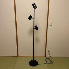 IKEA イケア/フロアランプ/NYMANEニモーネ/ブラック