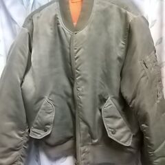 MA-1フライトジャケット