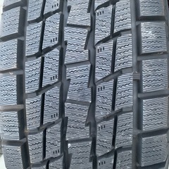 中古スタッドレスタイヤ225/65R17 102Q RAV4,CX-5,CX-8, レガシィアウトバック,CR-V 用組み換え無料の画像