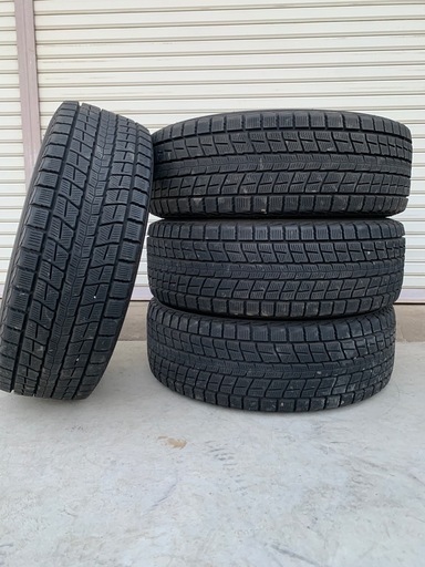 中古スタッドレスタイヤ235/60R18 107Q組み換え無料