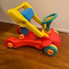 子供のおもちゃ　ビジーカー　