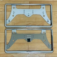 スズキ純正ナンバーフレーム　2個セット