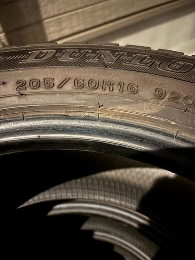 205/60R16スタッドレスタイヤ4本