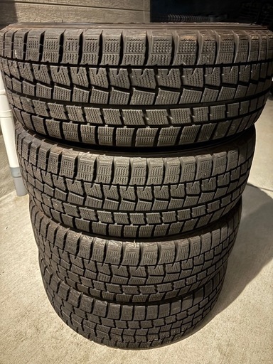 205/60R16スタッドレスタイヤ4本