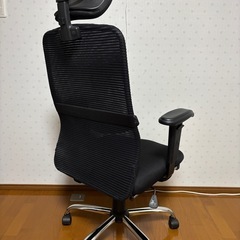 オフィスチェア　リクライニング、オットマン付
　の画像