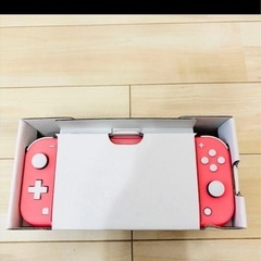 【未使用に近い】Nintendo Switch ニンテンドースイッチライト　本体とドラクエ11sゴージャス版セットの画像
