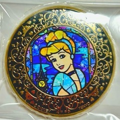 ディズニー シンデレラ　缶バッジ 金バッチ 24金　新品　未開封