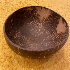 ココナッツの小物入れ