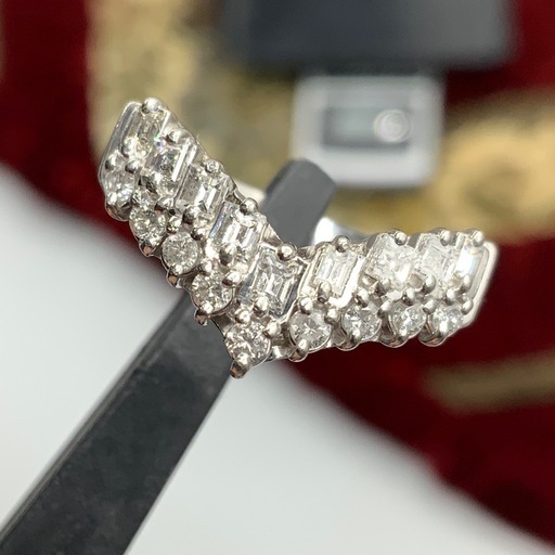 ダイヤモンド　V型　リング　pt900　5.3g 約12号