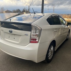 トヨタ プリウス ハイブリッド  Sの画像