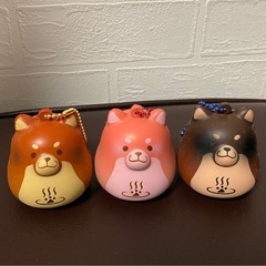 可愛いたぬき3体•ボールチェーン付き