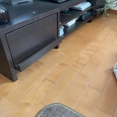 テレビボードの画像