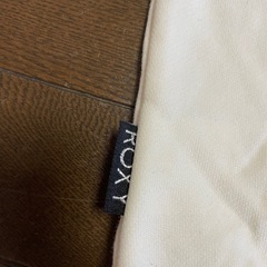 ロキシー　フード付きトレーナー　ホワイトの画像