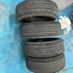 225/60R18タイヤ　4本①