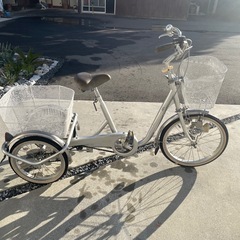 三輪自転車の画像