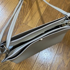 ショルダーバッグの画像