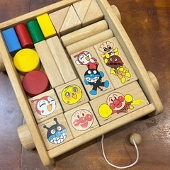 アンパンマン　積み木　台車　おもちゃ