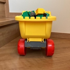 ブロックおもちゃ　働く車　ダンプカー　の画像