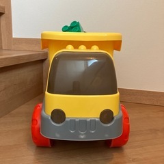 ブロックおもちゃ　働く車　ダンプカー　